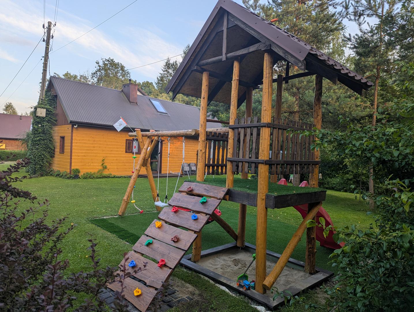 Widok na ogród i miejsce na ognisko